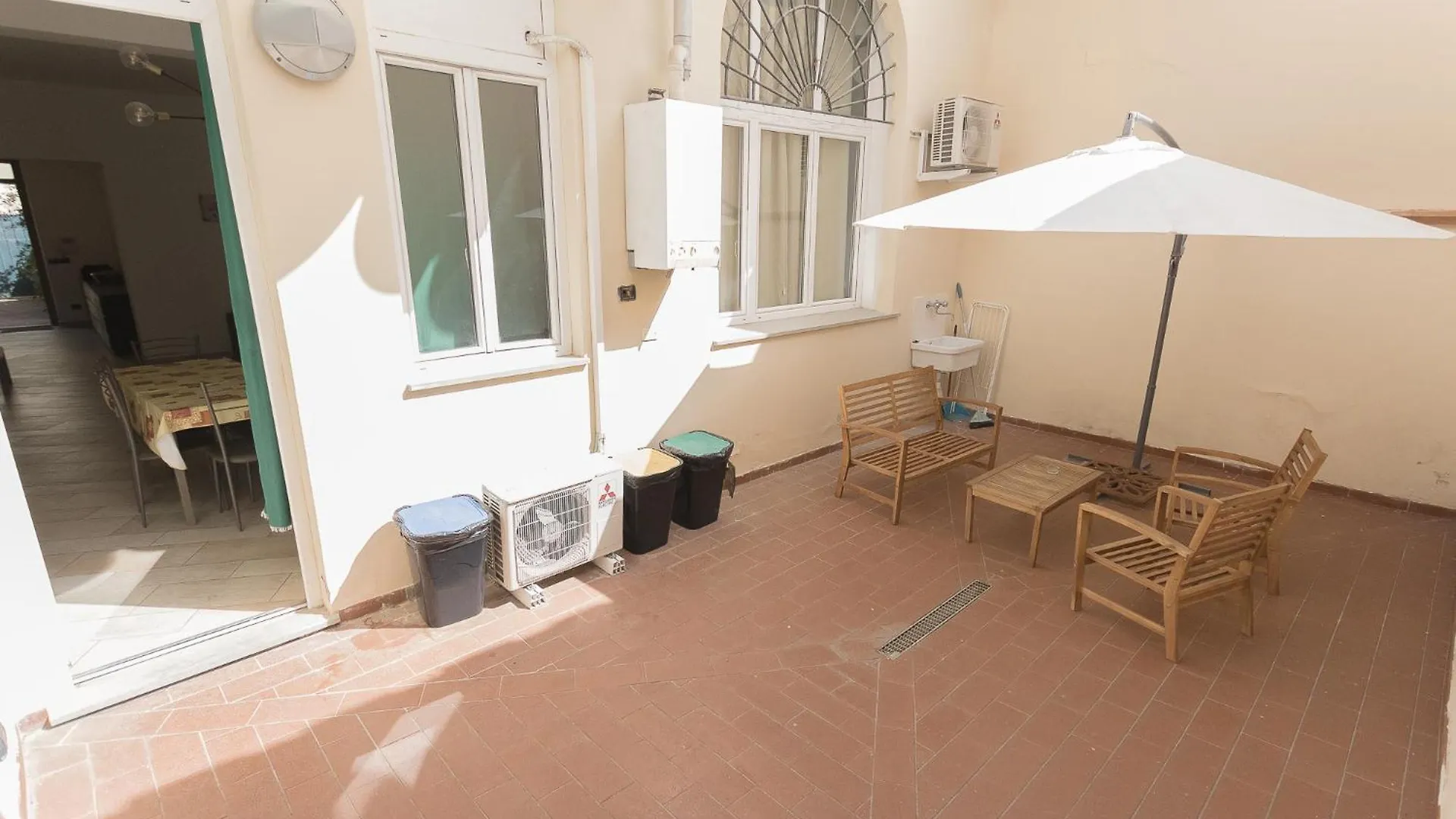Amalia Apartment Via La Farina Флоренция 0*,  Италия
