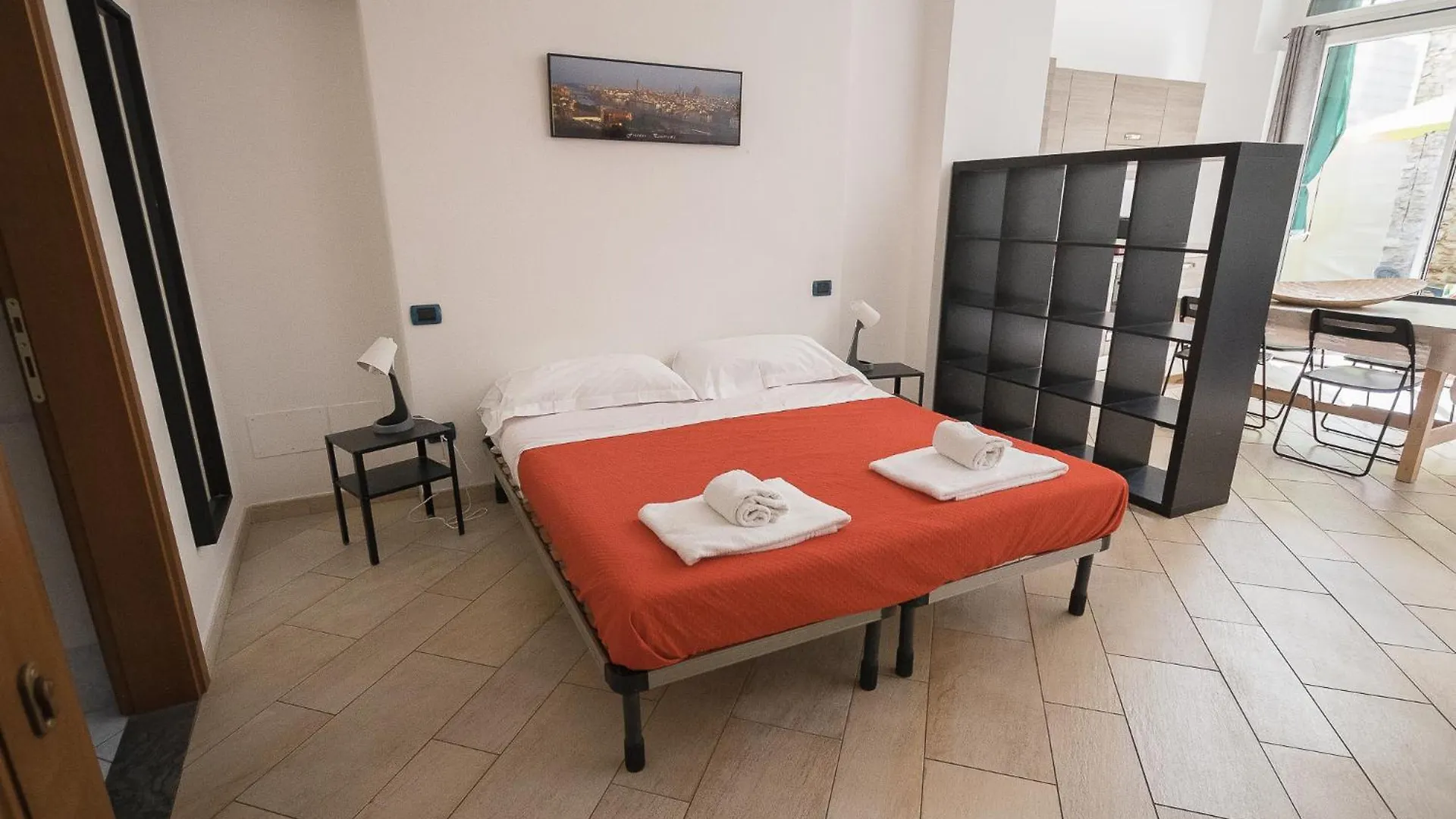 Amalia Apartment Via La Farina Флоренция 0*,  Италия