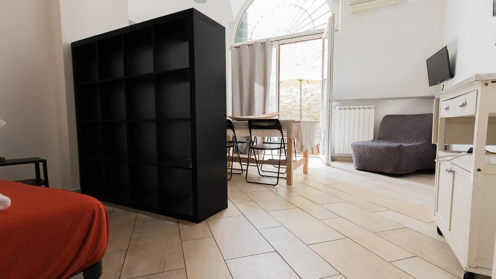 Контакты Amalia Apartment Via La Farina